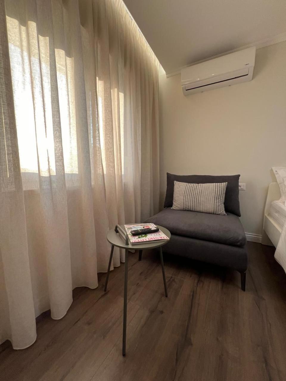 Anna'S Blloku Apartment Tirana Buitenkant foto
